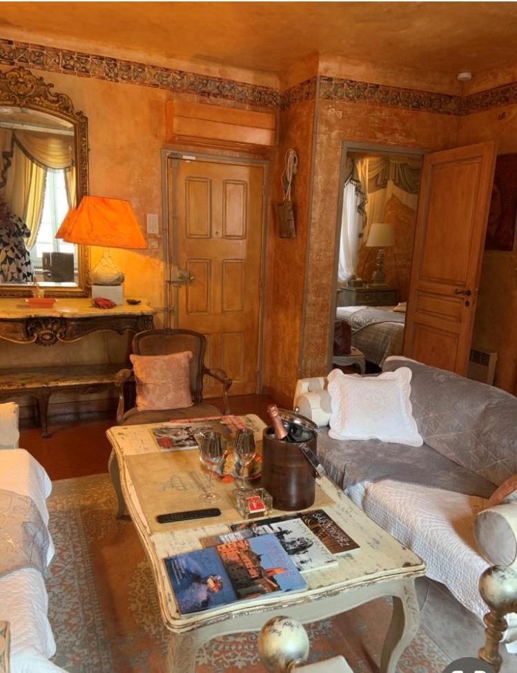 Appartement De Luxe Au Coeur De แซ็ง-ทรอเป ภายนอก รูปภาพ